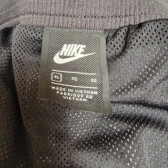Men's Nike Sportswear Lined Flow Shorts - Picture 3 of 3